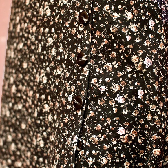 JOYFOLIE Rehanne Women’s Top and Skirt Set in Black Floral, Size Medium - Picture 3 of 4